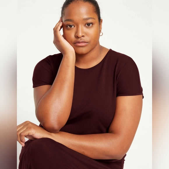 Universal Standard Velvet Geneva Dress in Black Cherry, Size XS (10-12) - Picture 6 of 9